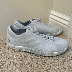 Flux footwear- world's most adaptive shoes:ones that move with your feet.